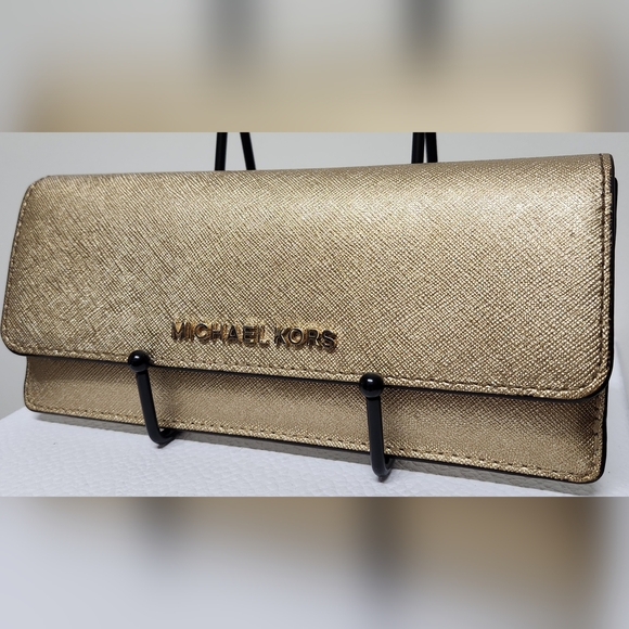 MICHAEL KORS Metallic Gold Saffiano Leather Wallet EUC - Picture 3 of 13